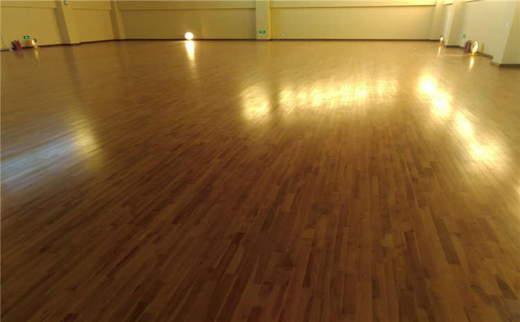 橡膠木舞臺運動木地板廠家去哪找?