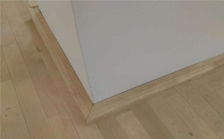 專業的籃球場實木地板報價