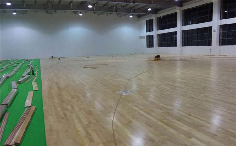 松木實木運動地板主輔龍骨結(jié)構(gòu)