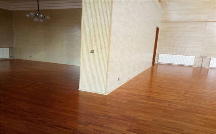 柞木運動體育地板怎么翻新