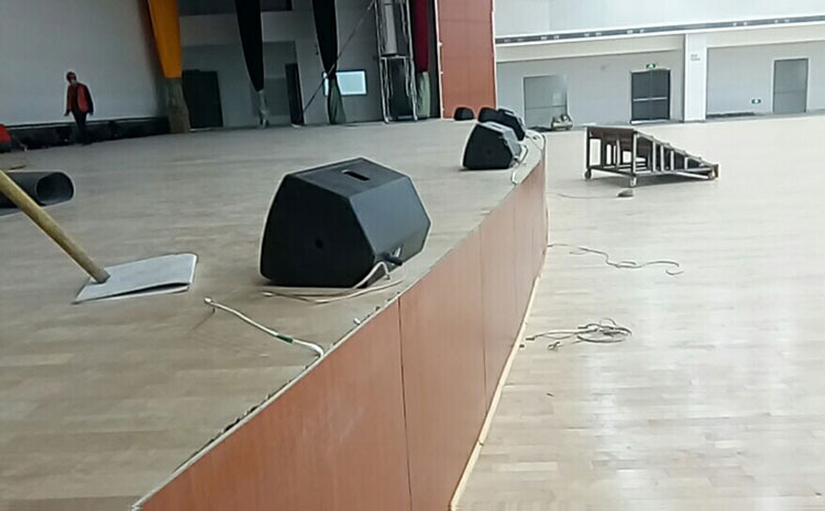 松木木地板籃球館怎么維修？