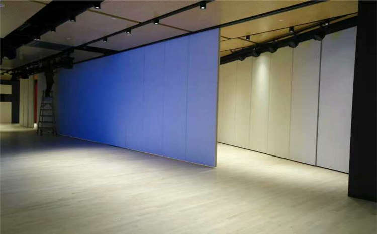 柞木舞臺木地板怎么保養?