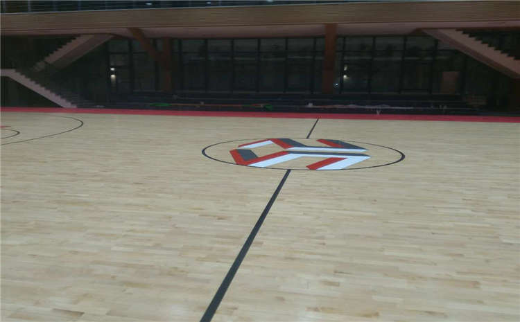學(xué)校風(fēng)雨操場地板怎么保養(yǎng)?