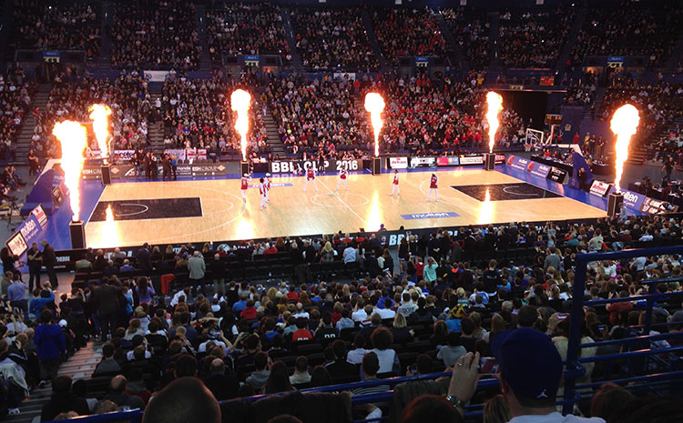 學(xué)校風(fēng)雨操場運(yùn)動地板安裝工藝