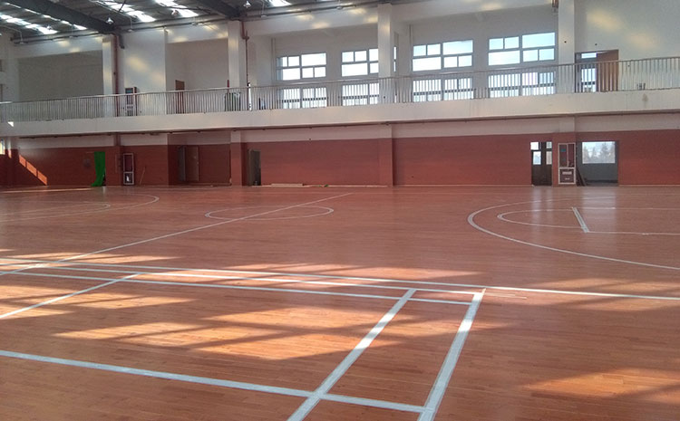 松木風雨操場地板哪個品牌好?