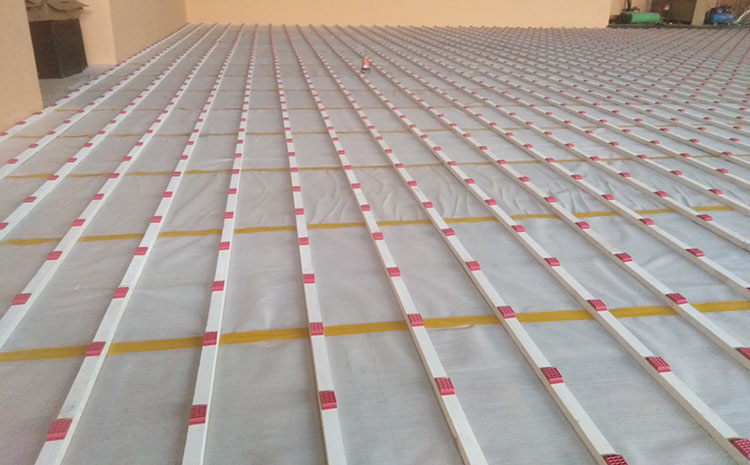 學?;@球場木地板主輔龍骨結構