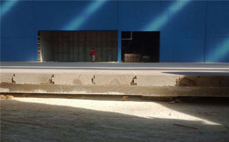 橡膠木NBA籃球場木地板廠**哪**好？