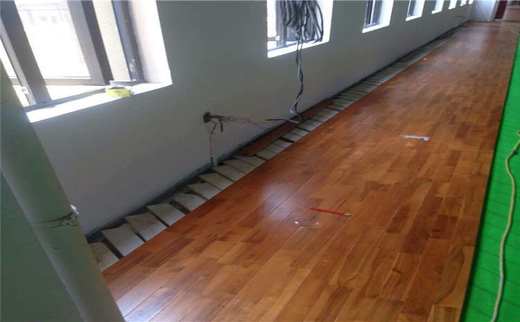 **厚NBA籃球場木地板批發(fā)