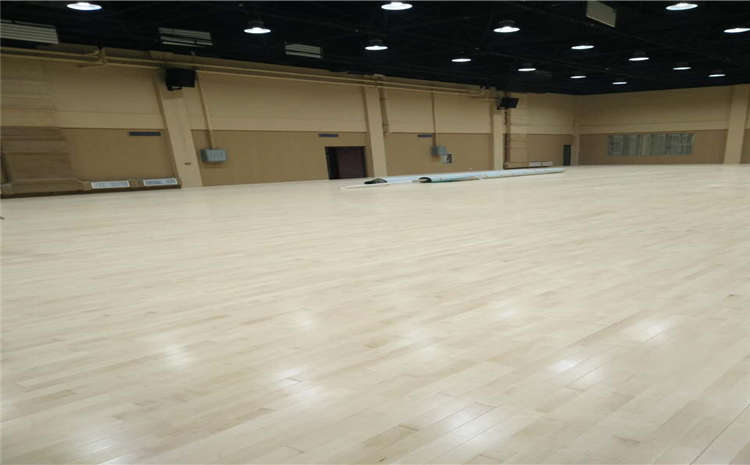 上海室內(nèi)運動木地板報價多少