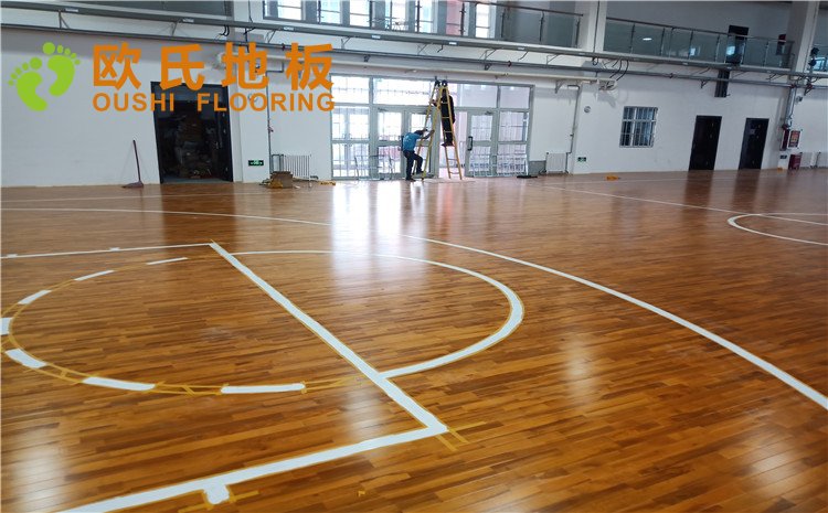 烏魯木齊市烏蘇市南區(qū)第二中學(xué)體育館木地板項(xiàng)目——?dú)W氏實(shí)木運(yùn)動(dòng)地板