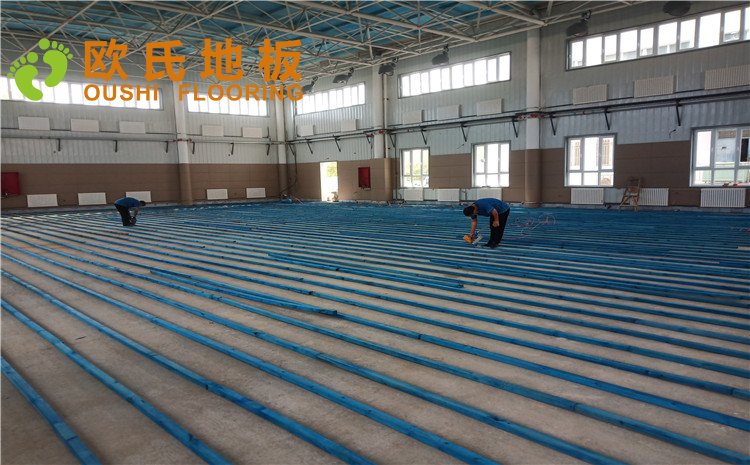 新疆獨山子虹園小區體育館木地板項目
