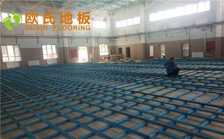 新疆克拉瑪依市獨山子虹園小區(qū)體育館木地板項目——歐氏實木運動地板