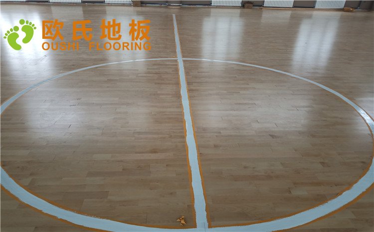 新疆克拉瑪依市獨山子虹園小區(qū)體育館木地板項目——歐氏實木運動地板