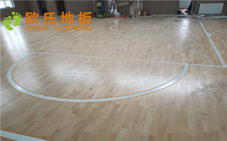 新疆克拉瑪依市獨山子虹園小區(qū)體育館木地板項目——歐氏實木運動地板