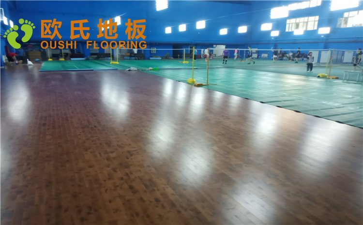 烏魯木齊北京北路東風花苑小區個人羽毛球館木地板項目—歐氏實木運動地板
